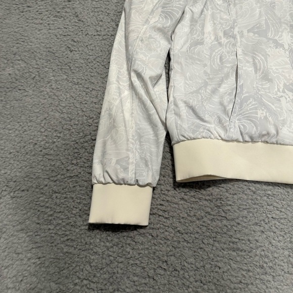 Lululemon Women’s Bomb Around Jacket Reversible Lightweight Stretch Wave White 6 - Picture 5 of 10